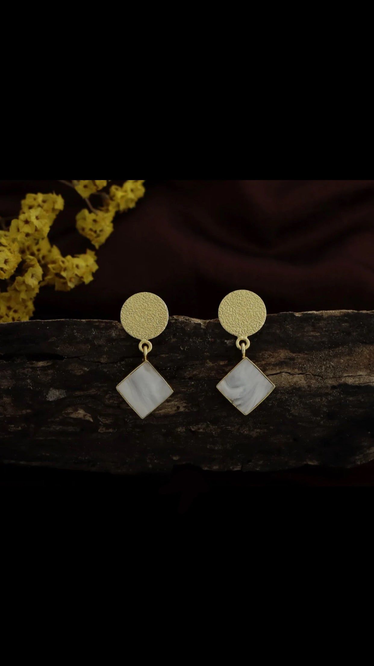 Gold mother of pearl earrings