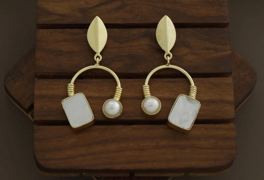 Mother of pearl drop down earrings