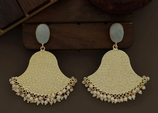 Bell pearl earrings