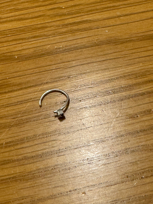 1 stone nose ring silver for pierced and non pierced nose