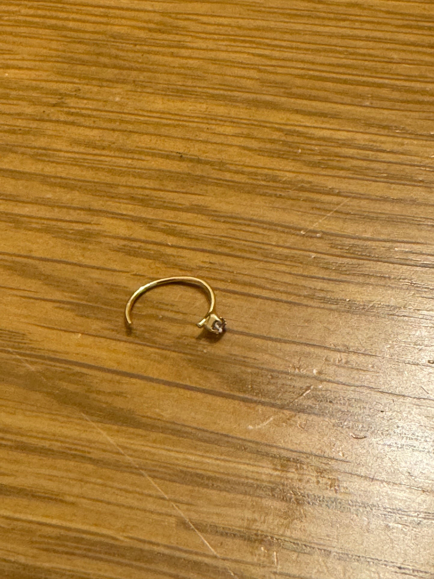 1 stone nose ring gold for pierced and non pierced nose